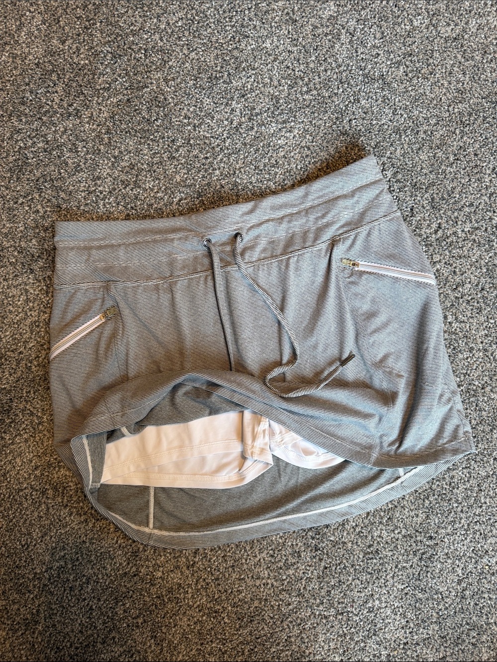 Kyodan Light Gray Athletic Skort with Drawstring and Zip Pockets